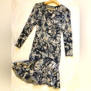 BCBG MAXAZRIA body con mini trumpet dress